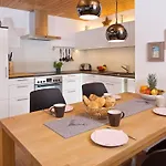 Schweizerhof 6 לנזרהיידה